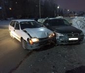 С двух приличных дорожных аварий началась рабочая неделя в Бердске
