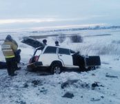 Три человека погибли после столкновения Toyota Noah ВАЗ-2104 под Новосибирском