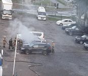 На автостоянке в Бердске сгорел внедорожник