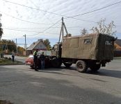 Легковушка и грузовик столкнулись на перекрёстке в Бердске