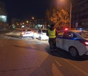 Уходя от полицейской погони «гонщик» на «Ниссане» столкнулся с патрульным автомобилем в Бердске