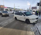 В столкновении двух иномарок на перекрёстке в Бердске пострадала женщина-пешеход