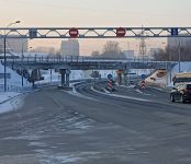 Горе-водителям запретили въезжать в Бердск по «встречке» специалисты Сибуправтодора