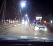 Уходя от полицейской погони в Бердске перевернулся автомобиль