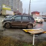 Директор «Стройдор2015» пообещал отремонтировать авто, на который свалился информационный щит в Бердске